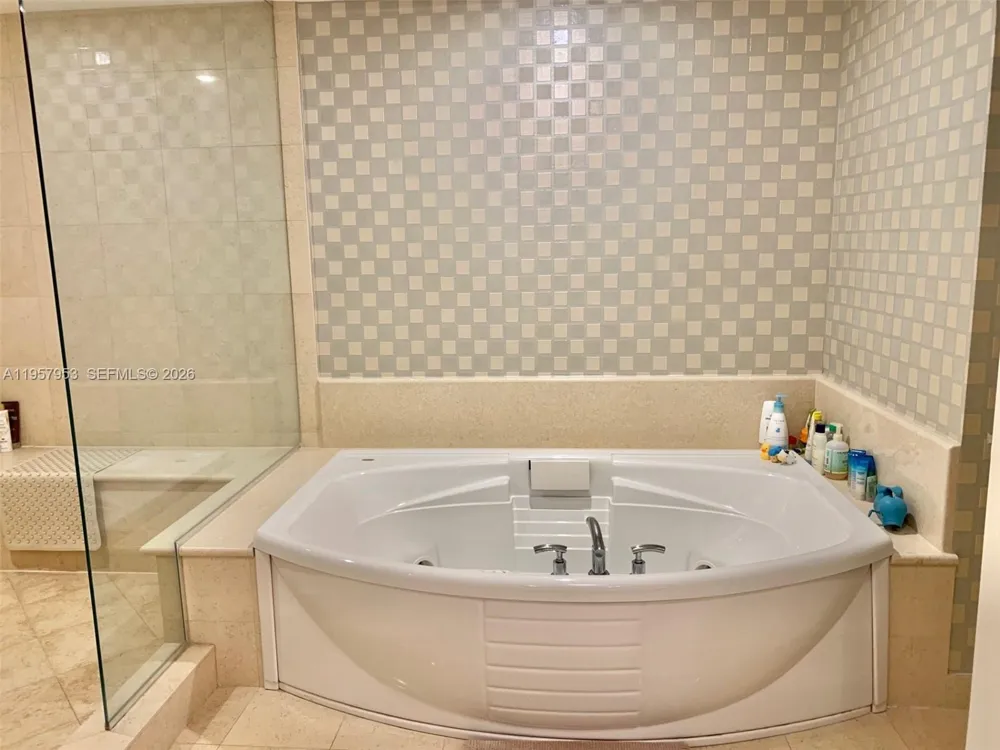3101 S Ocean Dr #1701 Hollywood, FL 33019