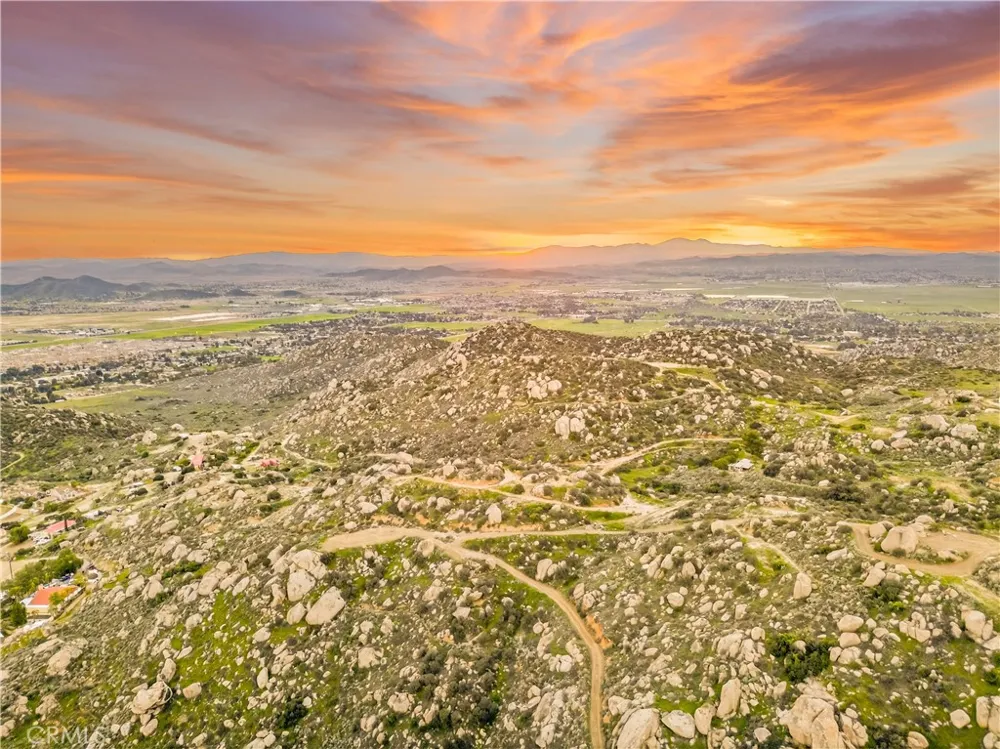 31300 Ruth Lane Homeland, CA 92548