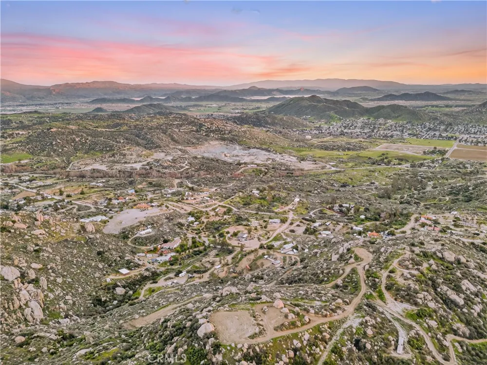 31300 Ruth Lane Homeland, CA 92548