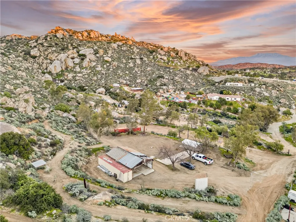 31300 Ruth Lane Homeland, CA 92548