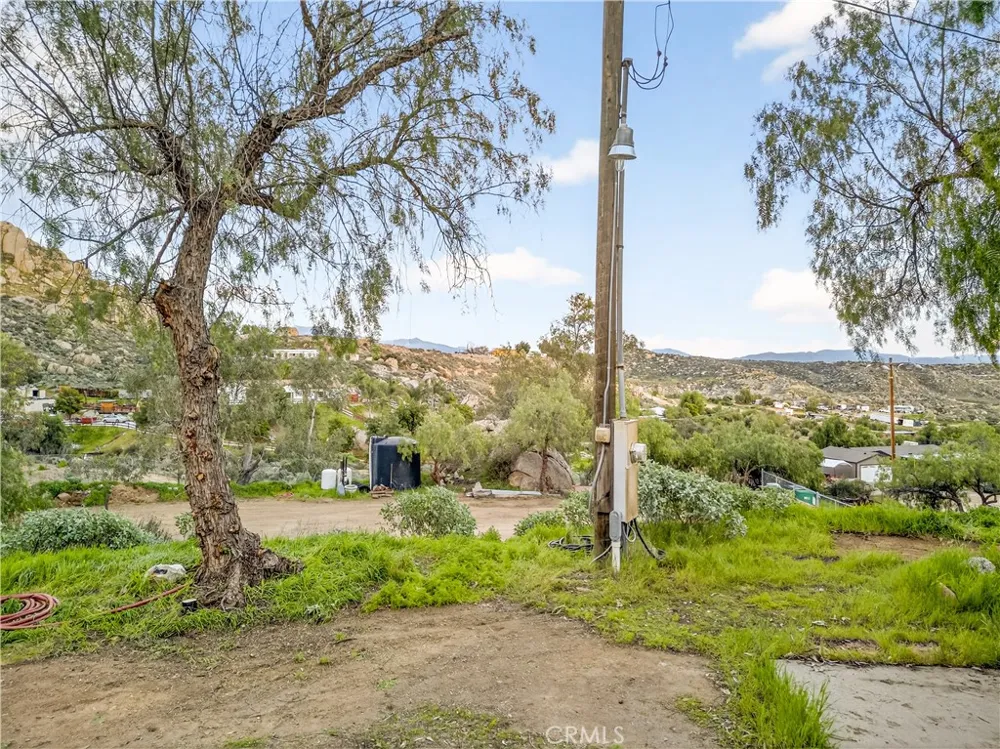 31300 Ruth Lane Homeland, CA 92548