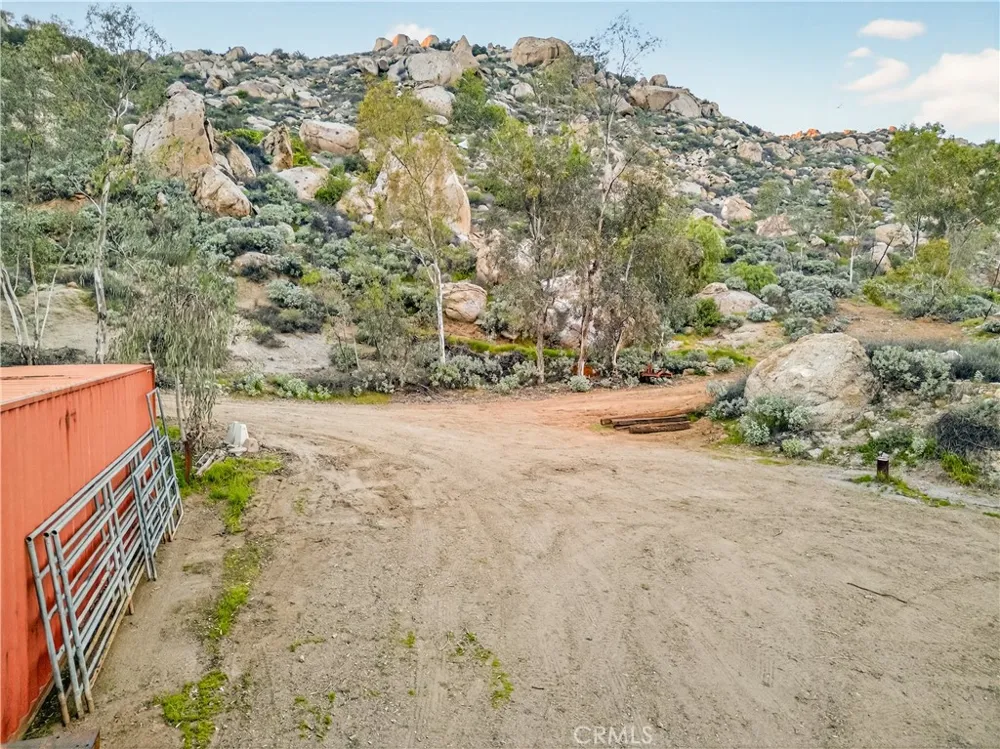31300 Ruth Lane Homeland, CA 92548