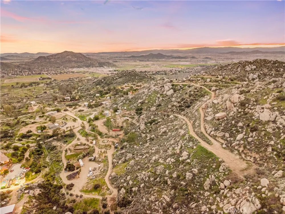 31300 Ruth Lane Homeland, CA 92548