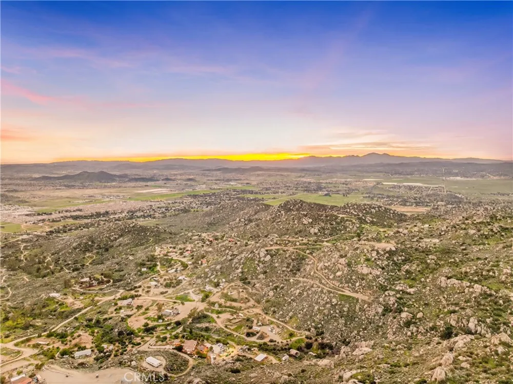 31300 Ruth Lane Homeland, CA 92548