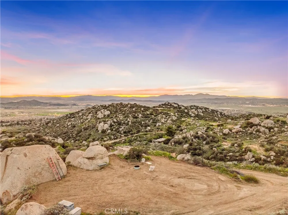 31300 Ruth Lane Homeland, CA 92548