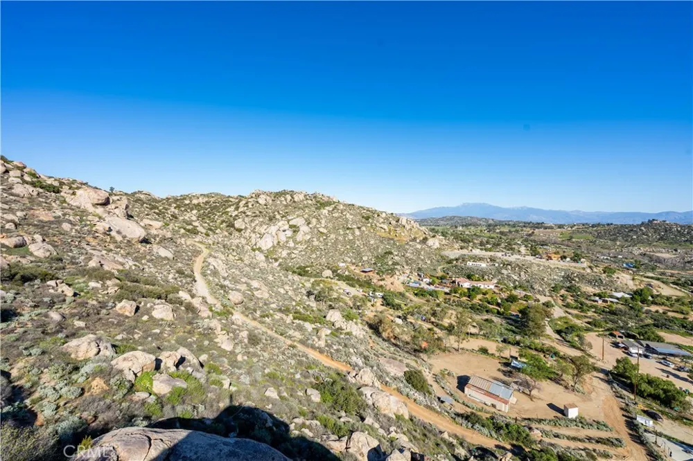 31300 Ruth Lane Homeland, CA 92548