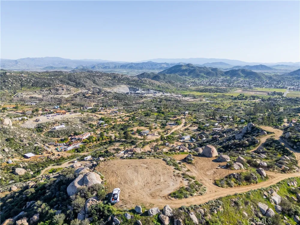 31300 Ruth Lane Homeland, CA 92548