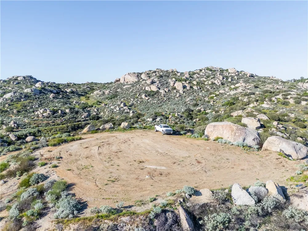 31300 Ruth Lane Homeland, CA 92548