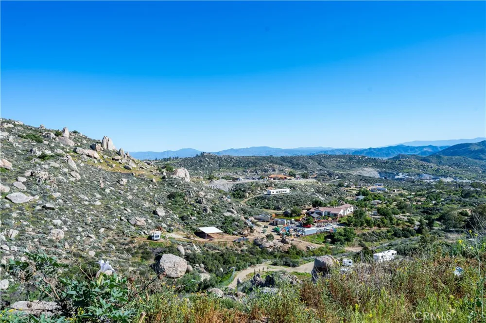 31300 Ruth Lane Homeland, CA 92548