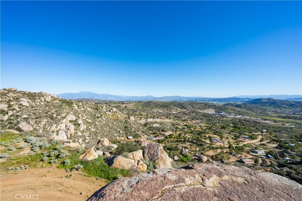31300 Ruth Lane Homeland, CA 92548
