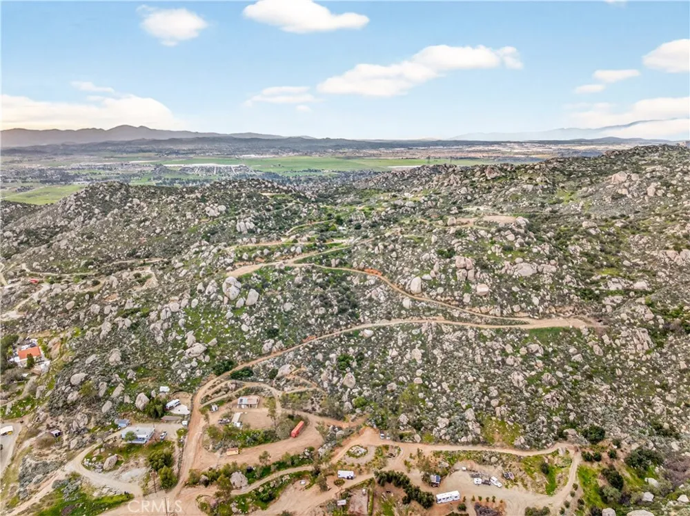 31300 Ruth Lane Homeland, CA 92548