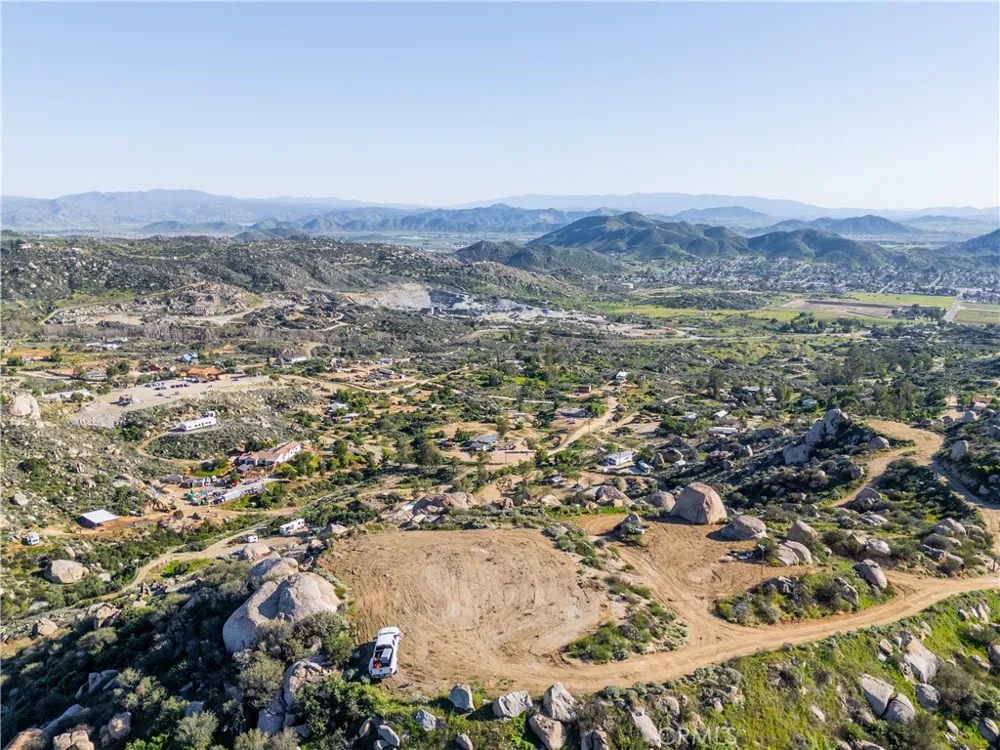 31300 Ruth Lane Homeland, CA 92548