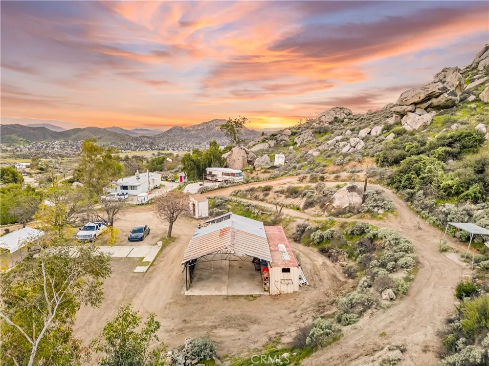 31300 Ruth Lane Homeland, CA 92548