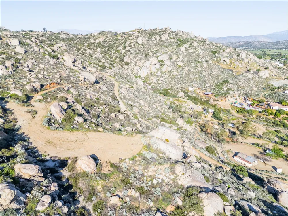 31300 Ruth Lane Homeland, CA 92548