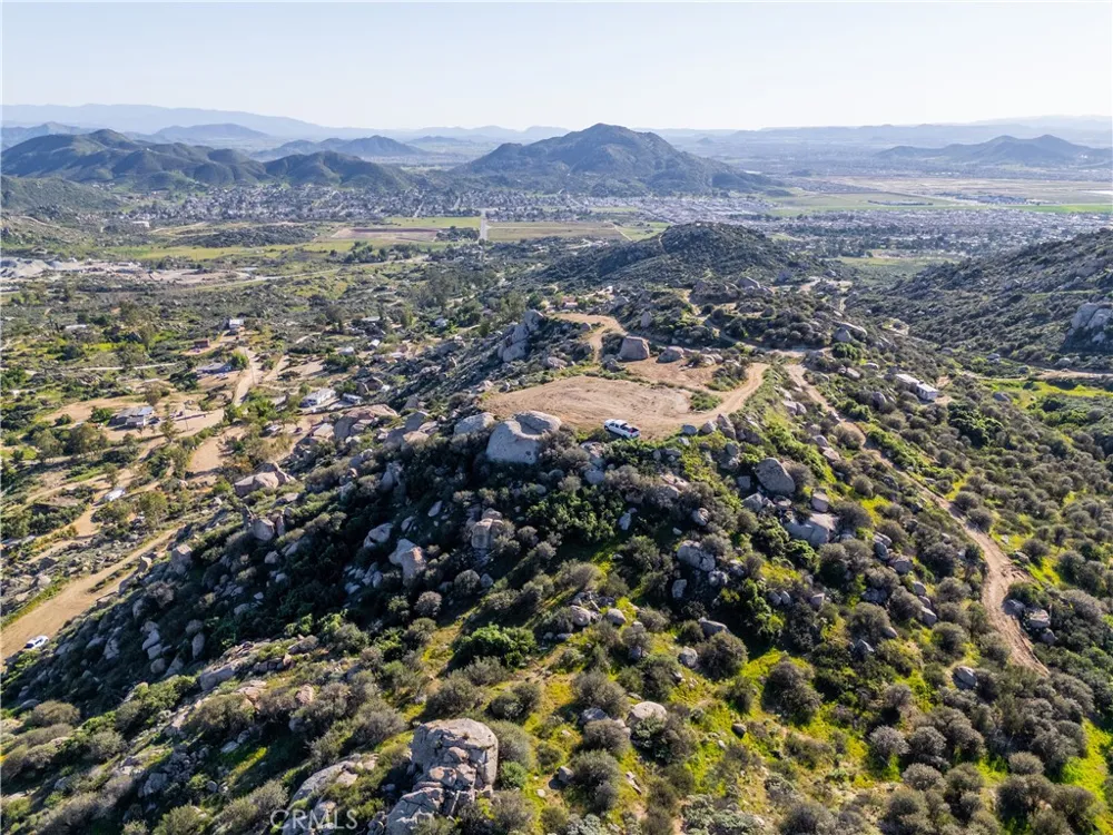 31300 Ruth Lane Homeland, CA 92548