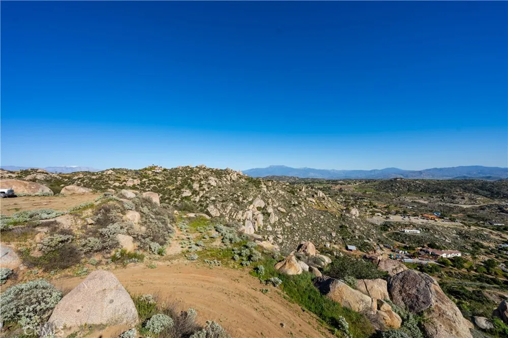 31300 Ruth Lane Homeland, CA 92548