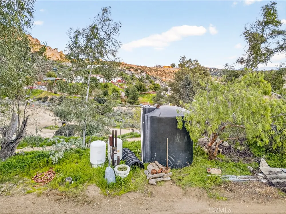 31300 Ruth Lane Homeland, CA 92548