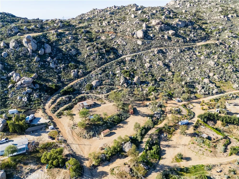 31300 Ruth Lane Homeland, CA 92548