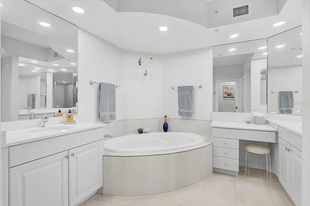 409 POINT ROAD #601 Osprey, FL 34229