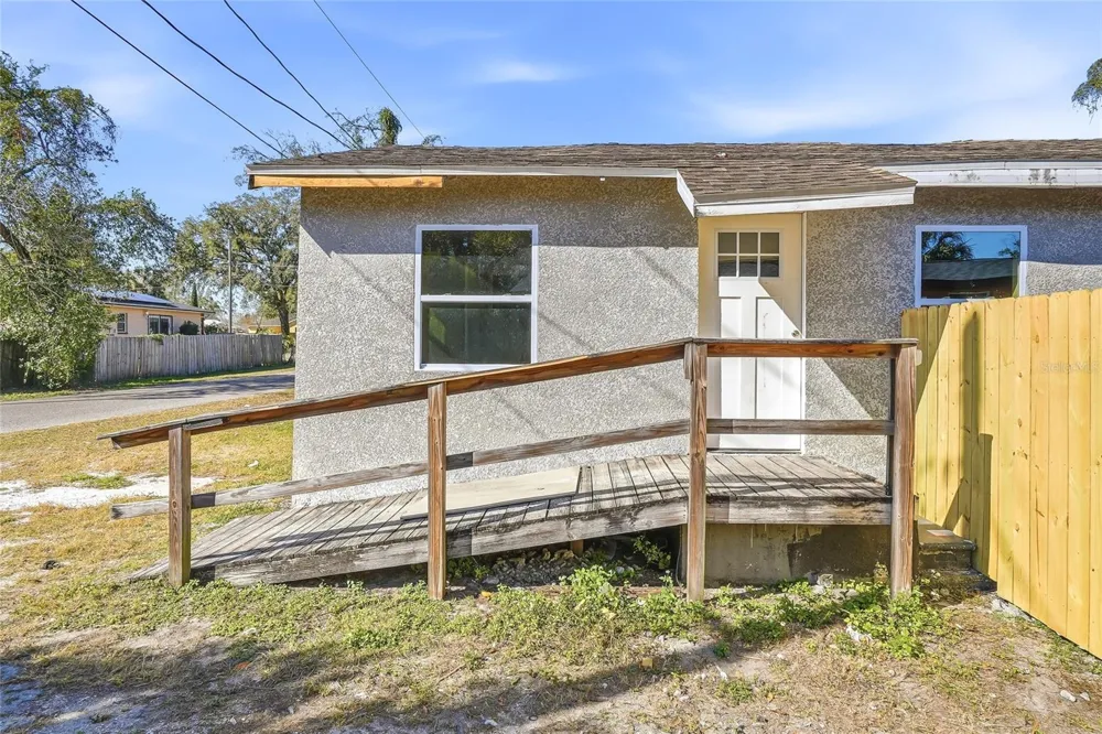 1712 E FAIRBANKS STREET