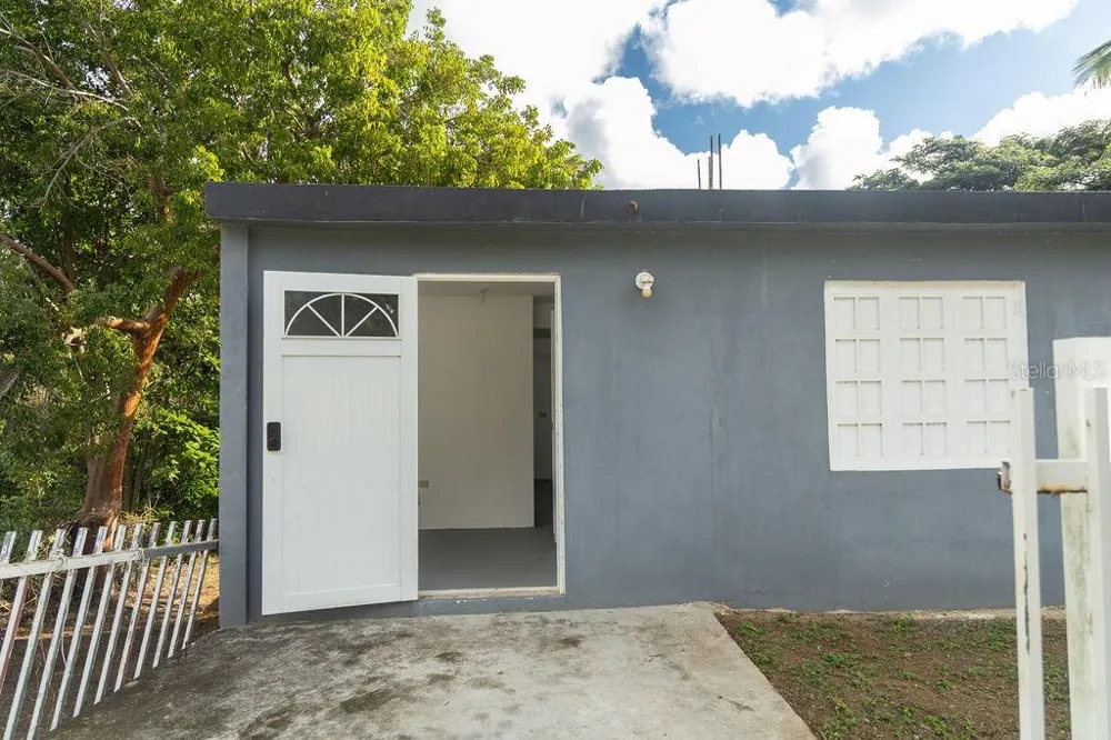 63 SECTOR VILLA BORINQUEN Vieques, PR 00765