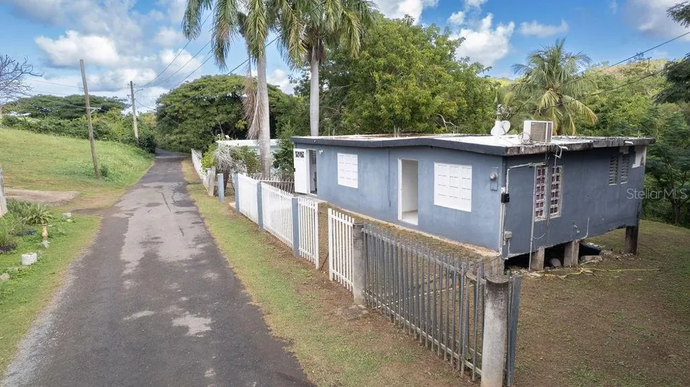 63 SECTOR VILLA BORINQUEN Vieques, PR 00765