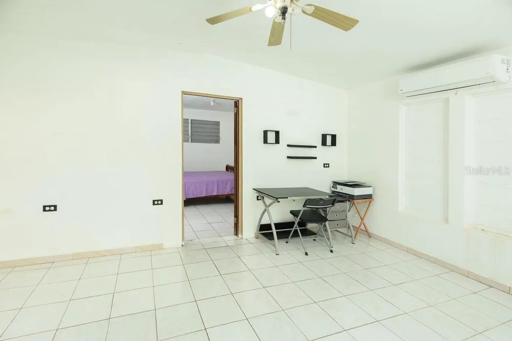 63 SECTOR VILLA BORINQUEN Vieques, PR 00765
