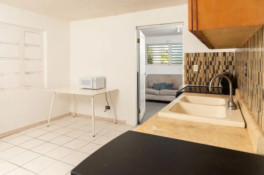 63 SECTOR VILLA BORINQUEN Vieques, PR 00765