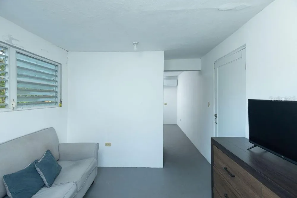63 SECTOR VILLA BORINQUEN Vieques, PR 00765