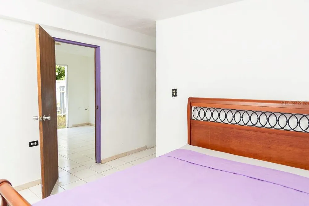 63 SECTOR VILLA BORINQUEN Vieques, PR 00765