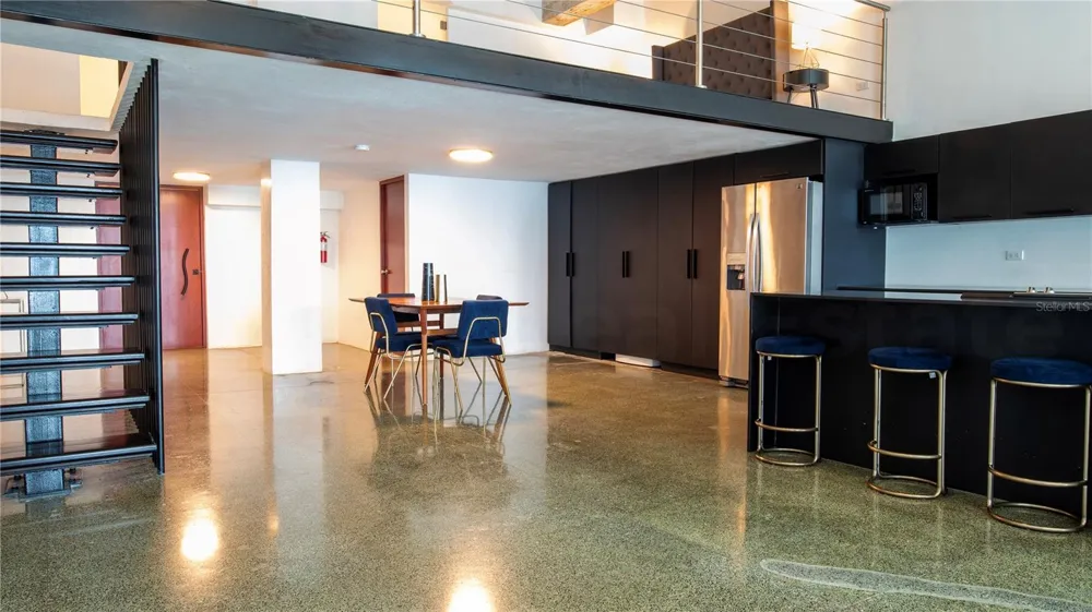 203 RECINTO SUR #5 Old San Juan, PR 00901