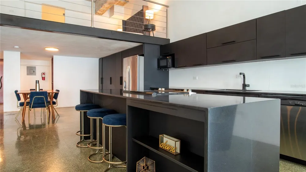 203 RECINTO SUR #5 Old San Juan, PR 00901