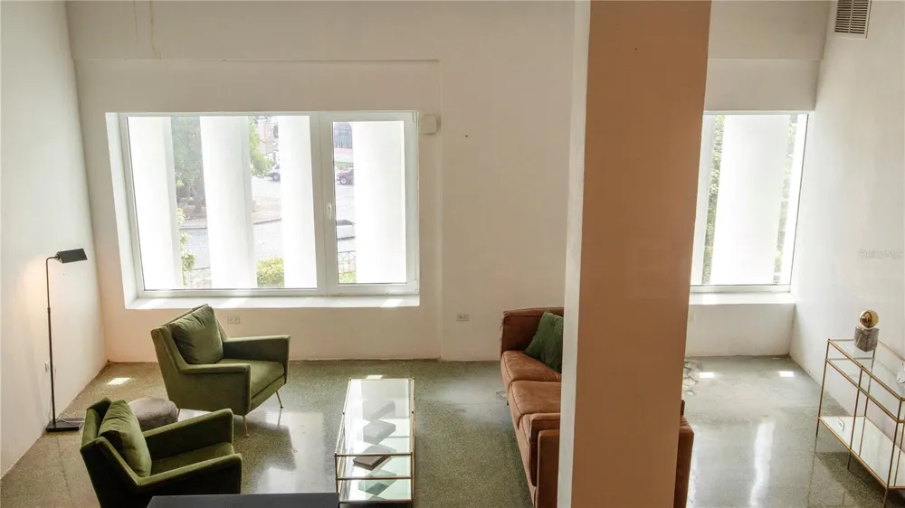 203 RECINTO SUR #5 Old San Juan, PR 00901