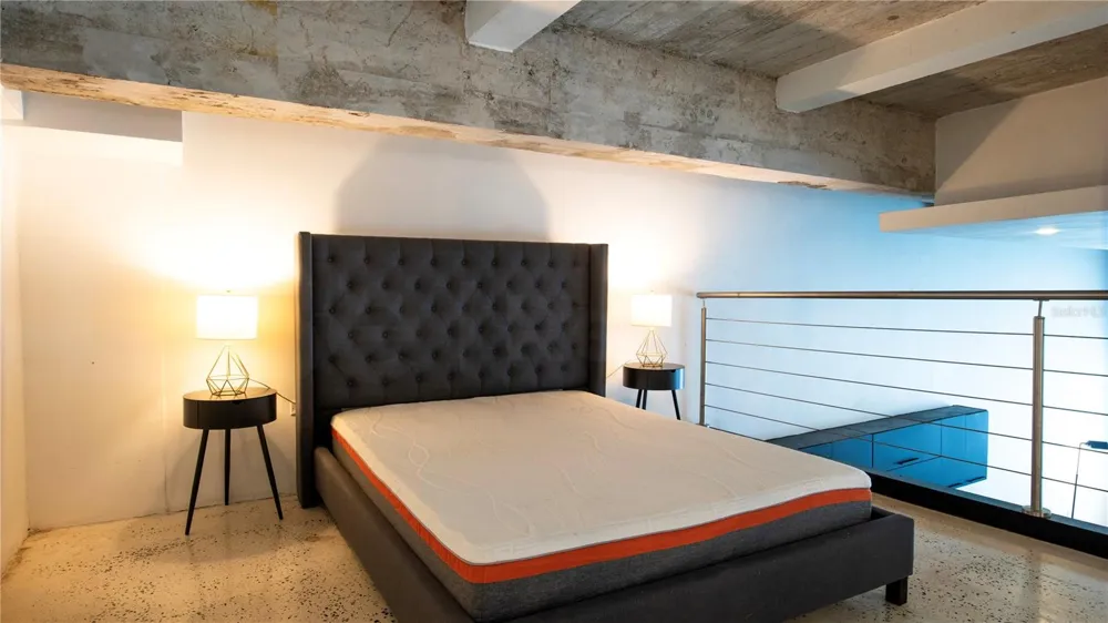 203 RECINTO SUR #5 Old San Juan, PR 00901