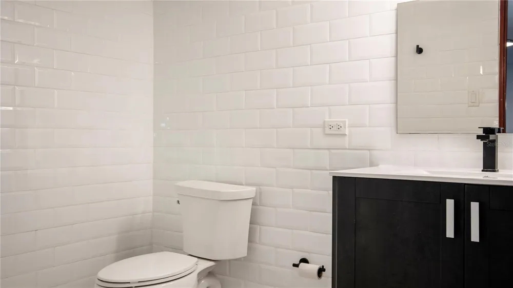 203 RECINTO SUR #5 Old San Juan, PR 00901