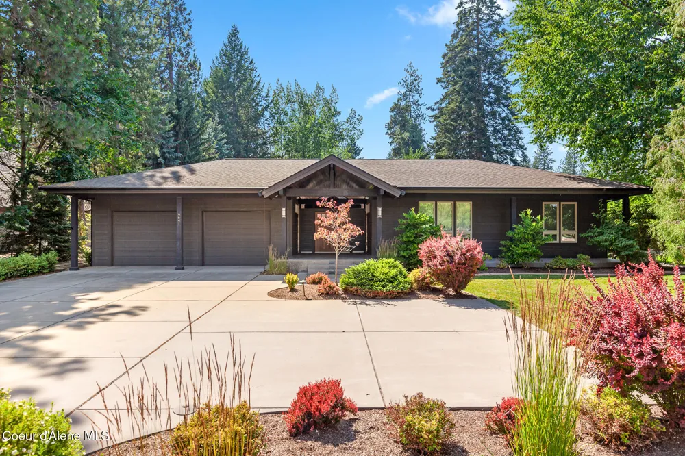 9641 EASY STREET Hayden Lake, ID 83835