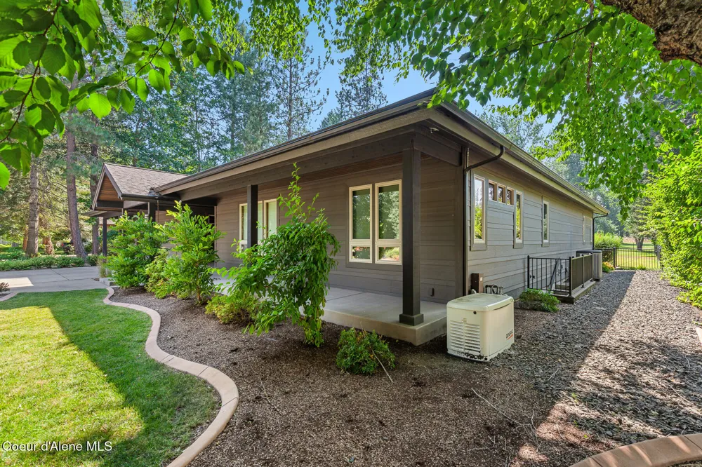 9641 EASY STREET Hayden Lake, ID 83835