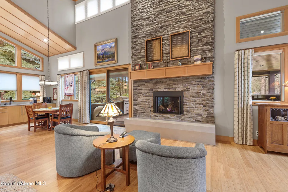 9641 EASY STREET Hayden Lake, ID 83835