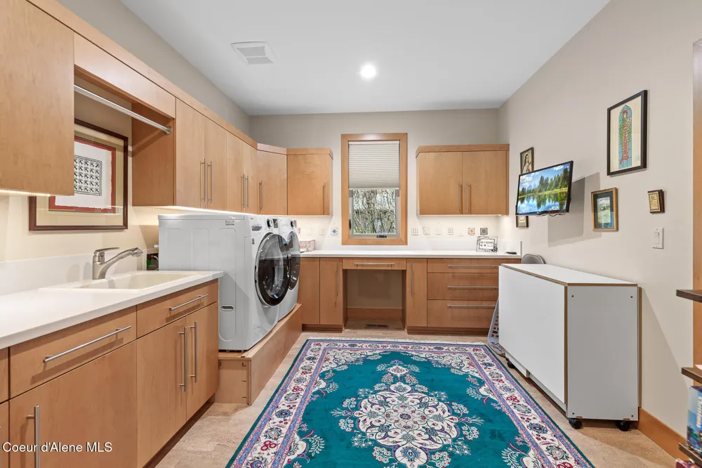 9641 EASY STREET Hayden Lake, ID 83835