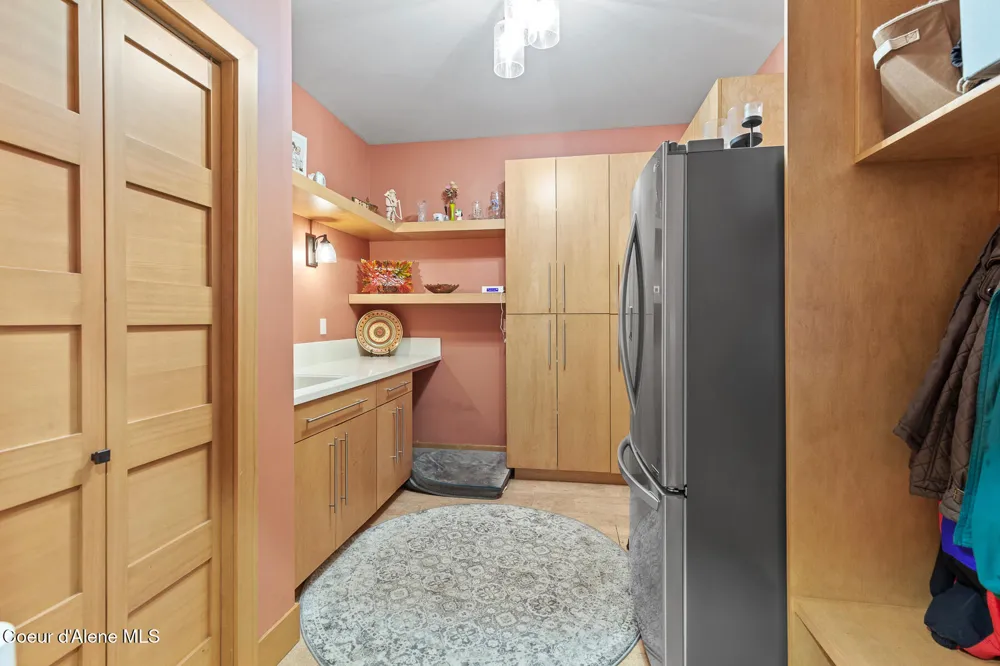 9641 EASY STREET Hayden Lake, ID 83835