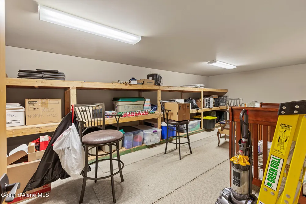9641 EASY STREET Hayden Lake, ID 83835