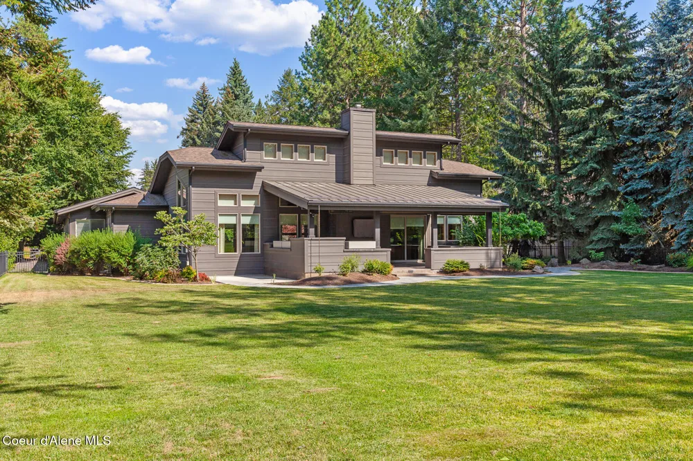 9641 EASY STREET Hayden Lake, ID 83835