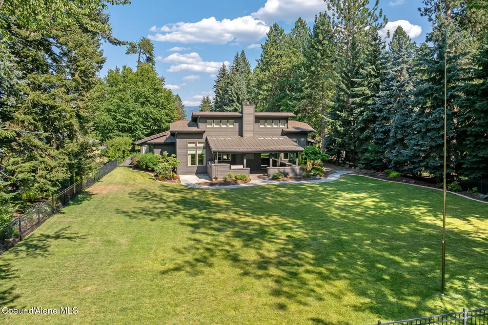 9641 EASY STREET Hayden Lake, ID 83835