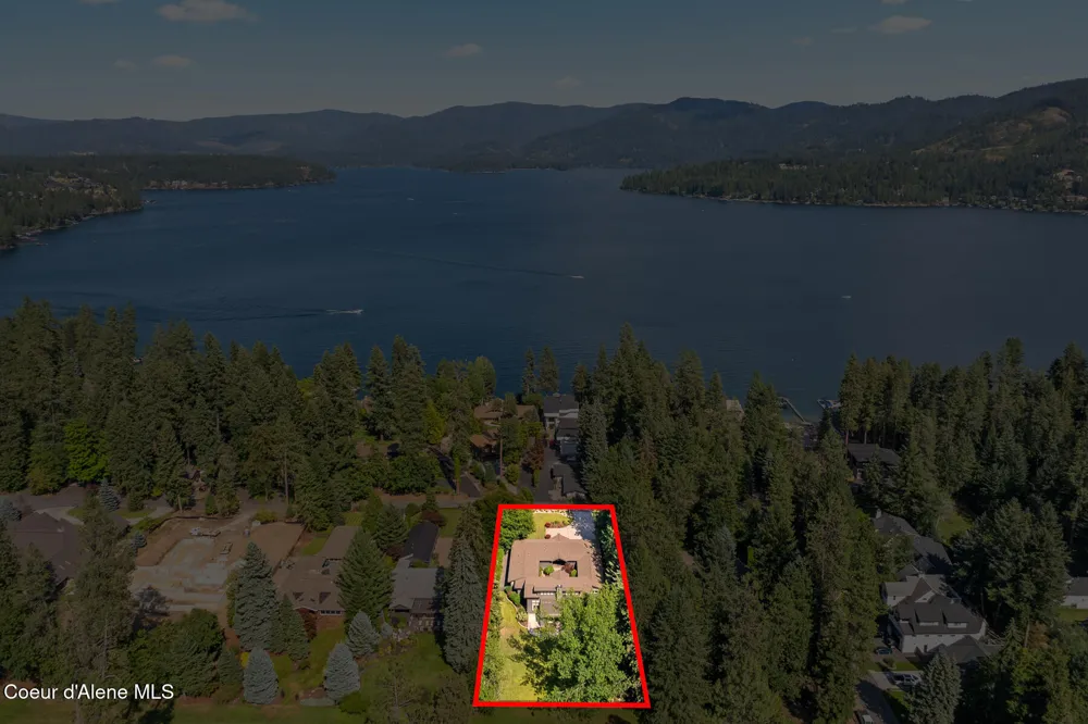 9641 EASY STREET Hayden Lake, ID 83835