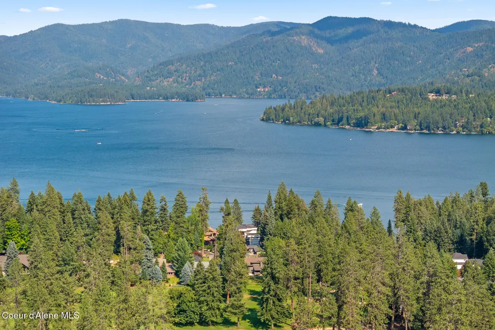 9641 EASY STREET Hayden Lake, ID 83835