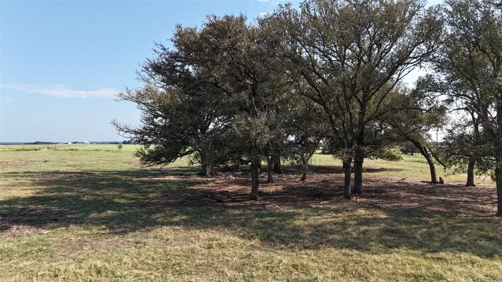 2039 County Road 326 Giddings, TX 78942
