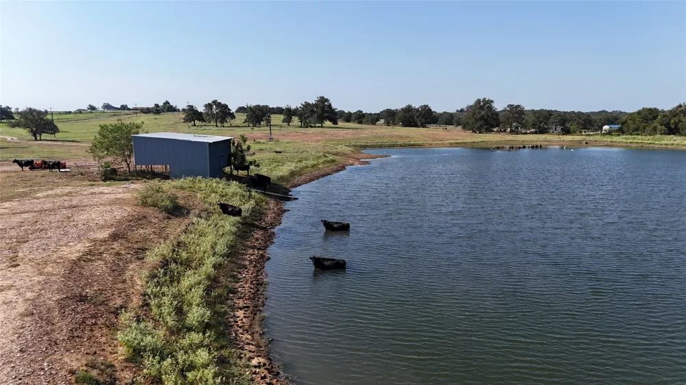 2039 County Road 326 Giddings, TX 78942