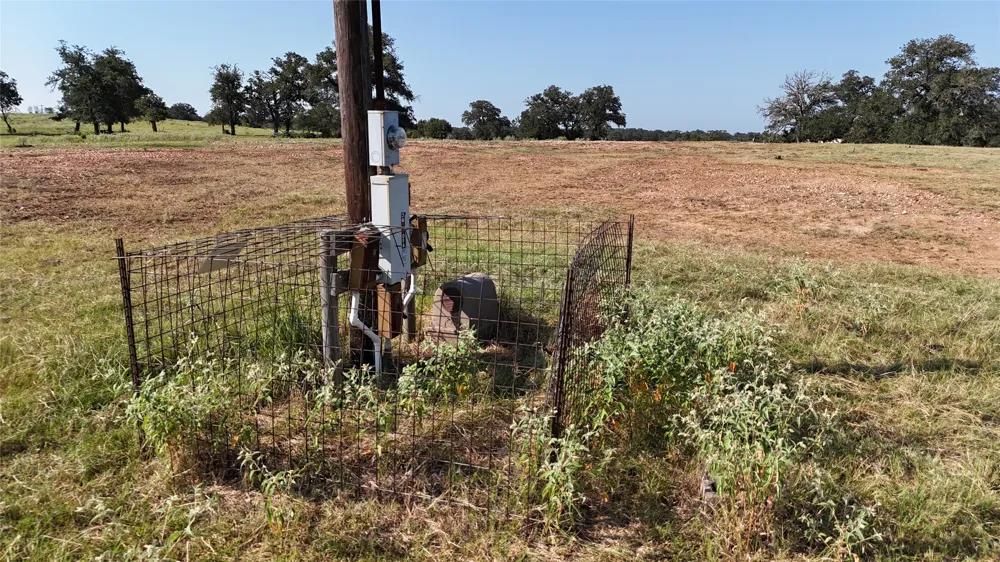 2039 County Road 326 Giddings, TX 78942