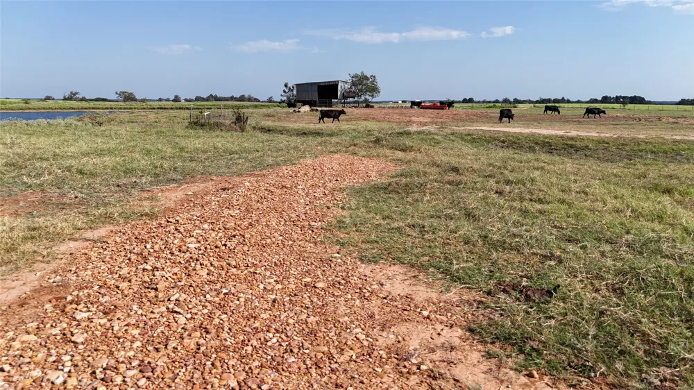 2039 County Road 326 Giddings, TX 78942