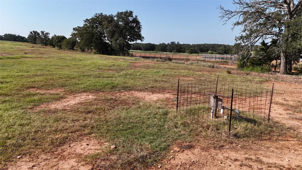 2039 County Road 326 Giddings, TX 78942